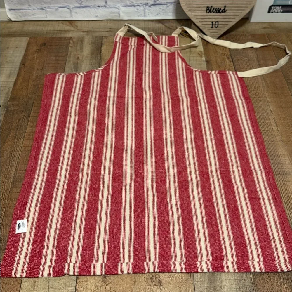 Nwt mudpie red grainsock apron